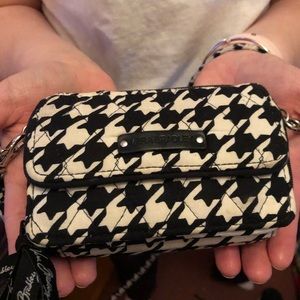 Vera Bradley Houndstooth carry-it-all wristlet